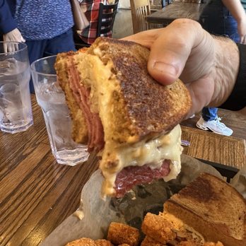 Town Square Social - Rueben Sandwich- excellent! - New American Near Me - Lebanon, Tennessee