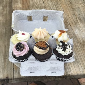 Enjoy Cupcakes - Cupcake flight - Bakeries Near Me - Los Olivos, California