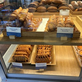 Paris Baguette - Pastry 2 - Coffee & Tea Near Me - San Diego, California Paris Baguette - Pastry 2 - Coffee & Tea Near Me - San Diego, California