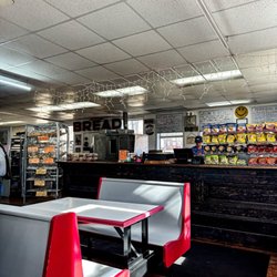 Yosties Bakery & Eatery