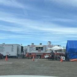 Carnitas Estilo Michoacan - Parking lot