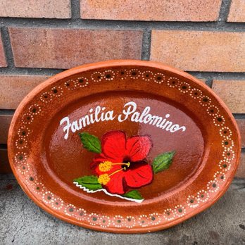 El Jardin De Talavera Pottery - De una flor pintada en un plato de barro - Home Decor Near Me - Commerce, California El Jardin De Talavera Pottery - De una flor pintada en un plato de barro - Home Decor Near Me - Commerce, California