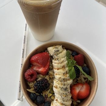 Kunst Coffee Haus - Iced Latte + Açaí Bowl - Coffee & Tea Near Me - Bayside, New York Kunst Coffee Haus - Iced Latte + Açaí Bowl - Coffee & Tea Near Me - Bayside, New York