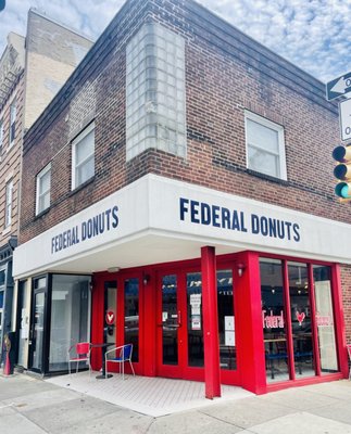 Federal Donuts & Chicken South Street by null