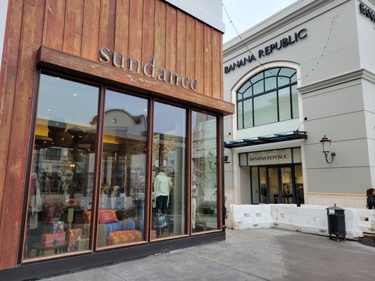 Bridgeport Village by null