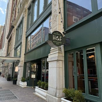 Harry & Fritz - Outside - New American Near Me - Pittsburgh, Pennsylvania