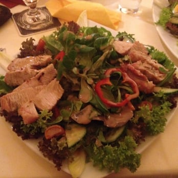 Salü - Frischer Salat mit gebratenem Putenfleisch - Bars Near Me - Görlitz, SN Salü - Frischer Salat mit gebratenem Putenfleisch - Bars Near Me - Görlitz, SN