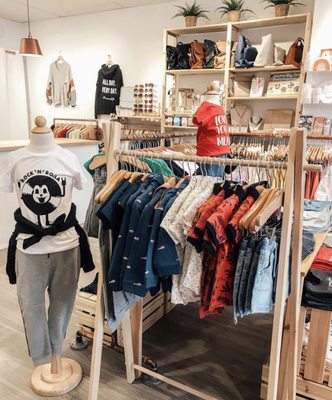 The Merry Lion by null