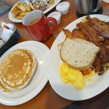 Sandy Springs Diner - American Near Me - Atlanta, Georgia Sandy Springs Diner - American Near Me - Atlanta, Georgia