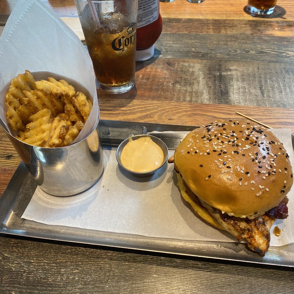 Spectators Bar & Grill - Grilled Chicken Sandwich - Sports Bars Near Me - Sugar Land, Texas Spectators Bar & Grill - Grilled Chicken Sandwich - Sports Bars Near Me - Sugar Land, Texas