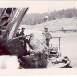 Lindsay Drilling - Wes Lindsay drilling in 1948