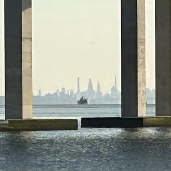 The Sailhouse - View from the outdoor seating of the NYC skyline - Seafood Near Me - Tarrytown, New York