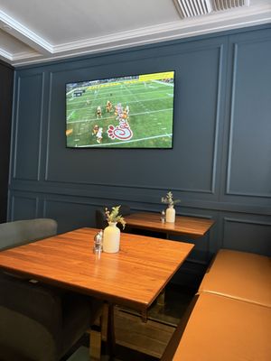 Menlo Tavern by null