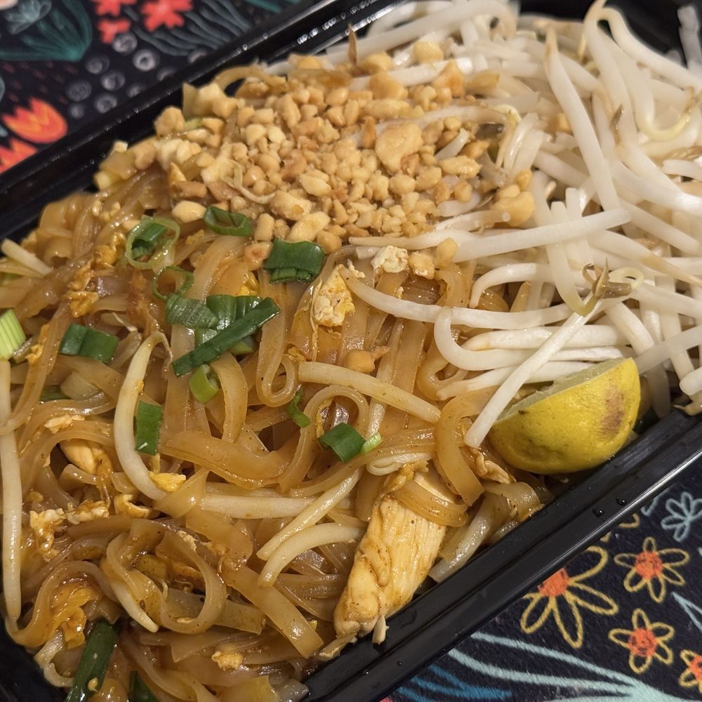 Kin Saep - Pad Thai - Thai Near Me - San Diego, California Kin Saep - Pad Thai - Thai Near Me - San Diego, California