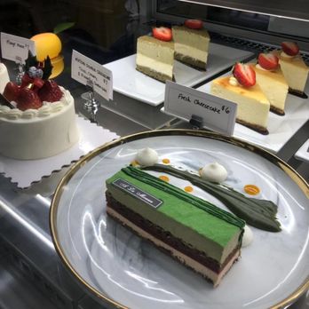A La Mousse - Desserts Near Me - Philadelphia, Pennsylvania