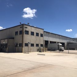 UPS Customer Center - Outside of building
