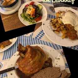 Bäumsche am Bahnhof - Leckeres Kochkäse-Schnitzel und Grillhaxe