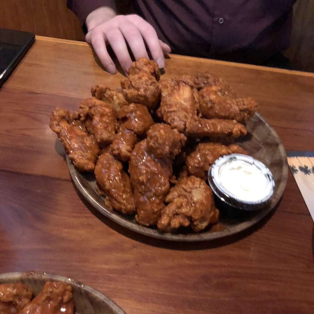 Hooters - 3 mile island wings - Chicken Wings Near Me - New Castle, Delaware