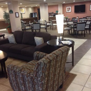 Wingate By Wyndham Regina - Lobby - Hotels Near Me - Regina, Saskatchewan Wingate By Wyndham Regina - Lobby - Hotels Near Me - Regina, Saskatchewan