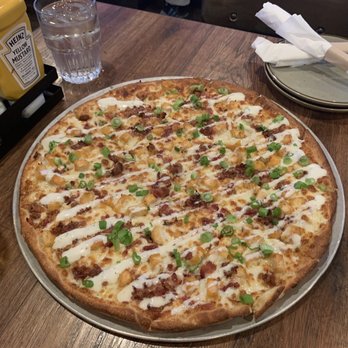 Cheshire Pizza & Ale - Bacon chicken ranch pizza - Pizza Near Me - Cheshire, Connecticut Cheshire Pizza & Ale - Bacon chicken ranch pizza - Pizza Near Me - Cheshire, Connecticut