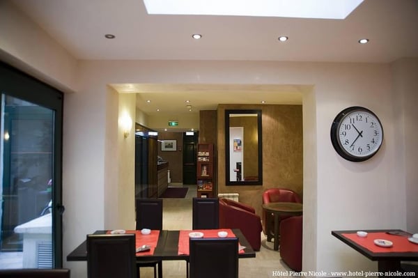 Hôtel Pierre Nicole by null