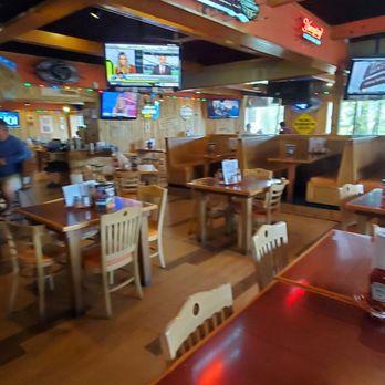 Hooters - the interior of a fast food restaurant - American Near Me - Wethersfield, Connecticut Hooters - the interior of a fast food restaurant - American Near Me - Wethersfield, Connecticut