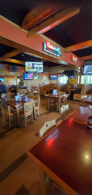 Hooters by null