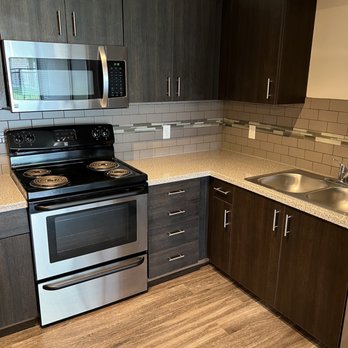 Jake at Indian Trail - Modern Kitchen - Apartments Near Me - Spokane, Washington Jake at Indian Trail - Modern Kitchen - Apartments Near Me - Spokane, Washington