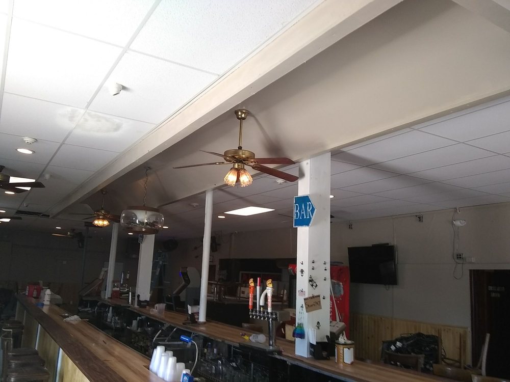 THE HARBOR INN Updated October 2024 13 Photos 219 E Lincoln Ave