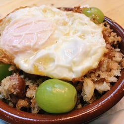 El Rincón - Migas con huevo y uvas