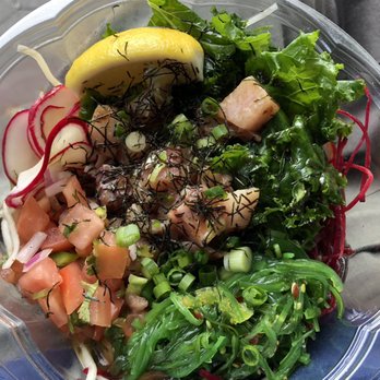 PokeRice - Salmon and Yellowtail Bowl with Zucchini Noodles - Poke Near Me - New York, New York PokeRice - Salmon and Yellowtail Bowl with Zucchini Noodles - Poke Near Me - New York, New York