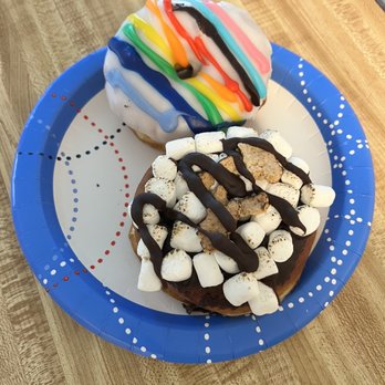 Randy's Donuts - S'mores and Pride - Donuts Near Me - Pasadena, California Randy's Donuts - S'mores and Pride - Donuts Near Me - Pasadena, California