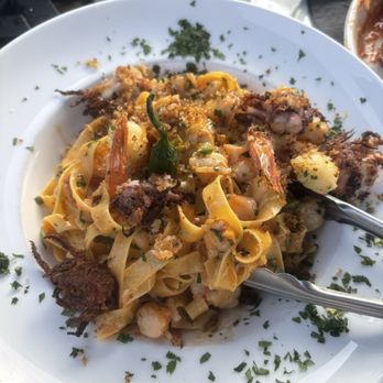 Del Vino Vineyards - Shrimp pasta - Wine Tasting Room Near Me - Northport, New York Del Vino Vineyards - Shrimp pasta - Wine Tasting Room Near Me - Northport, New York