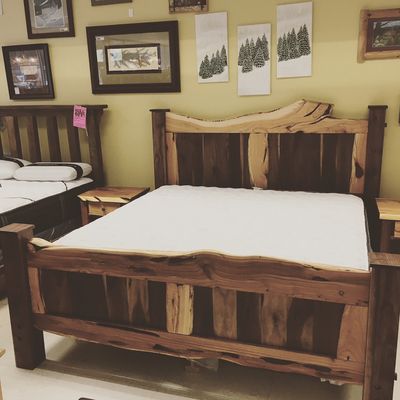 COZY CABIN RUSTICS - 37 Photos - 599 Tenney Mountain Hwy, Plymouth, New