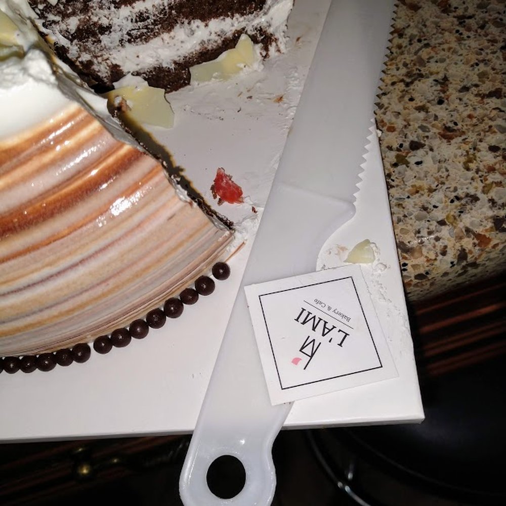 L'AMI Bakery & Cafe - W O W they even send along a Decent plastic knife to slice with!!! - Bakeries Near Me - Jericho, New York