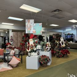 Fortunoff Backyard Store