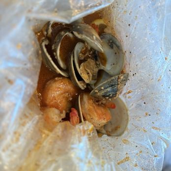 Cap't Loui - Seafood Boil - Clams and Ez peal shrimp - Cajun/Creole Near Me - Stoneham, Massachusetts