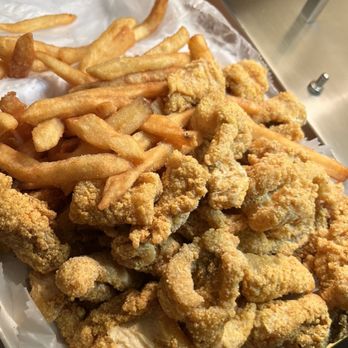 JJ Fish & Chicken - Chicken Wings Near Me - Milwaukee, Wisconsin JJ Fish & Chicken - Chicken Wings Near Me - Milwaukee, Wisconsin