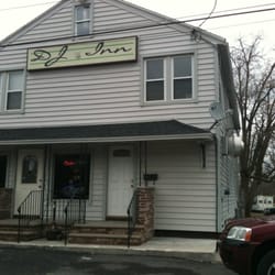Dj's Inn