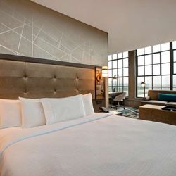 Embassy Suites by Hilton Rockford Riverfront - Guest room