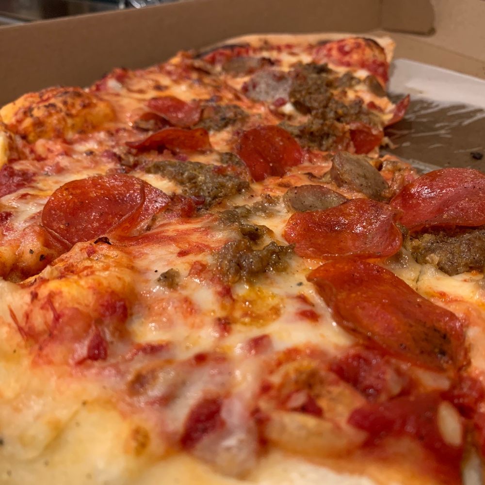 The Bruin Pizza!! So gooooood! LB for the win! If you know... you know