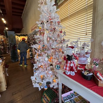 Christmas Shoppe the - Holiday Decorations Near Me - Estes Park, Colorado