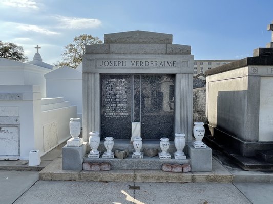 St. Louis Cemetery No. 3 by null