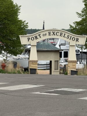 Haskell's Port of Excelsior by null