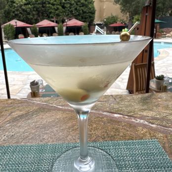 GCH Craftsman Bar - Dirty martini poolside - Bars Near Me - Anaheim, California