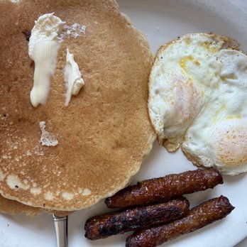 Flight Line Café - Full Flight Breakfast with Sausage - Breakfast & Brunch Near Me - Fresno, California