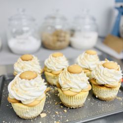 Debi’s Cheesecakes - Banana pudding cream cheesecake cups