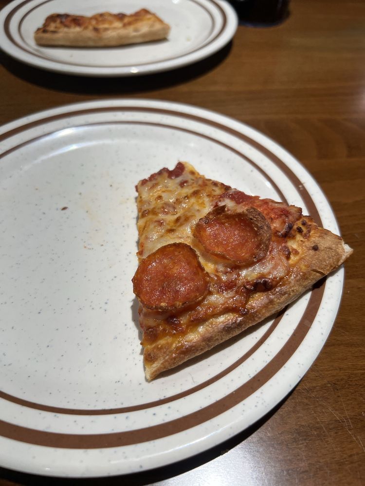 MR GATTI’S PIZZA Updated September 2024 29 Photos & 18 Reviews