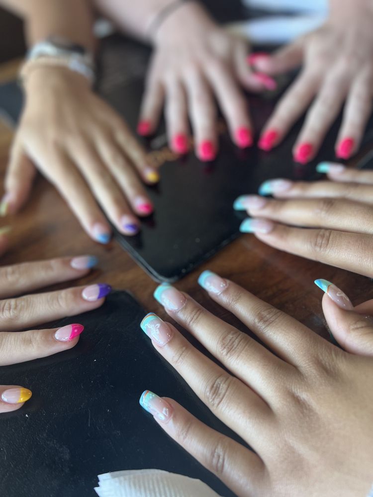 Bella PC Nail & Spa Logo