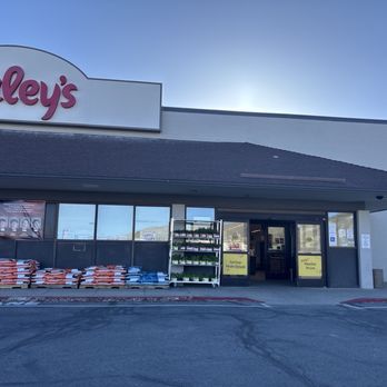 Raley's - Storefront - Grocery Near Me - Tonopah, Nevada Raley's - Storefront - Grocery Near Me - Tonopah, Nevada